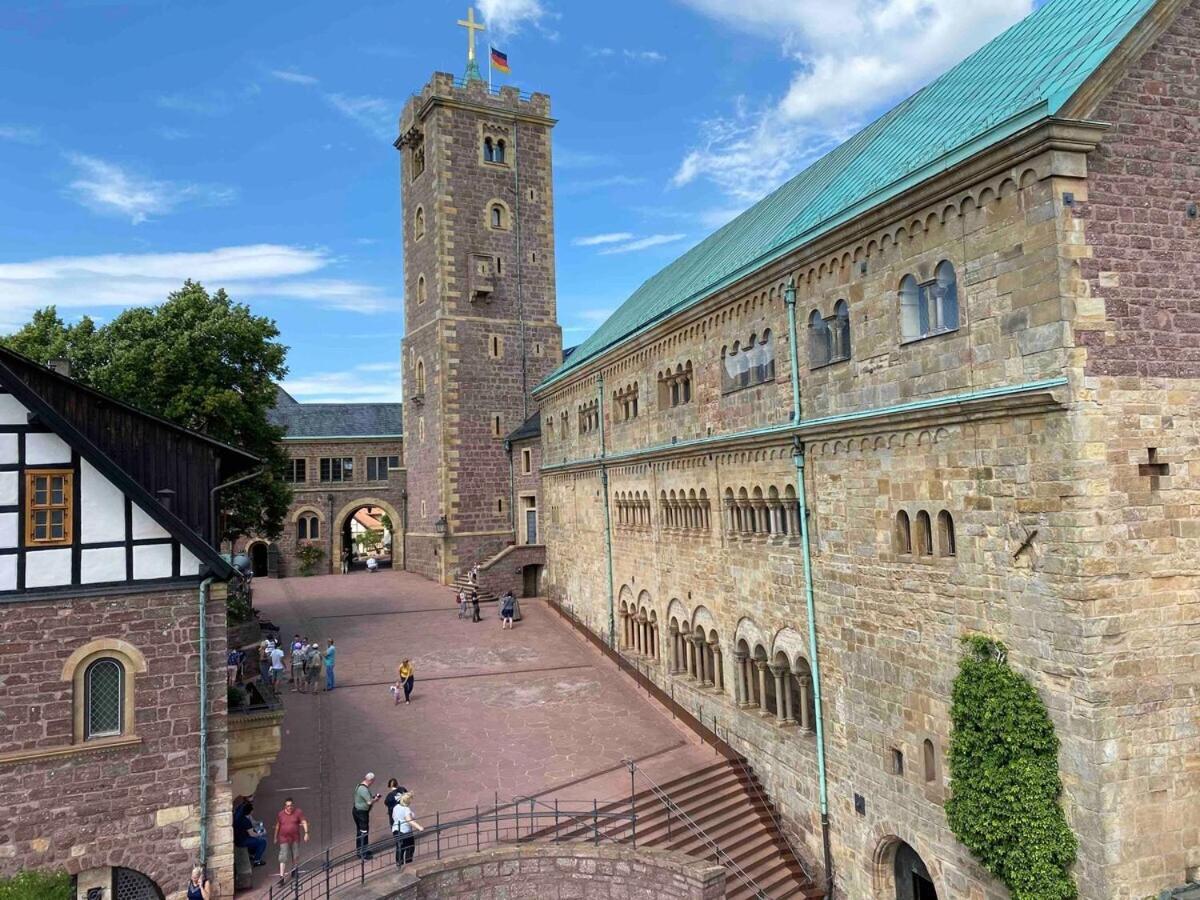 Discovair Eisenach -Karlstrasse- Fussgaengerzone Mit Netflix Exterior foto
